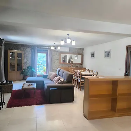 Casa Sambinho Geres بيت للعطل Rio Caldo