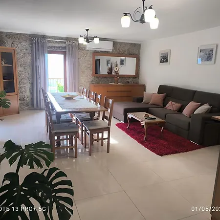 Feriehus Casa Sambinho Geres Rio Caldo